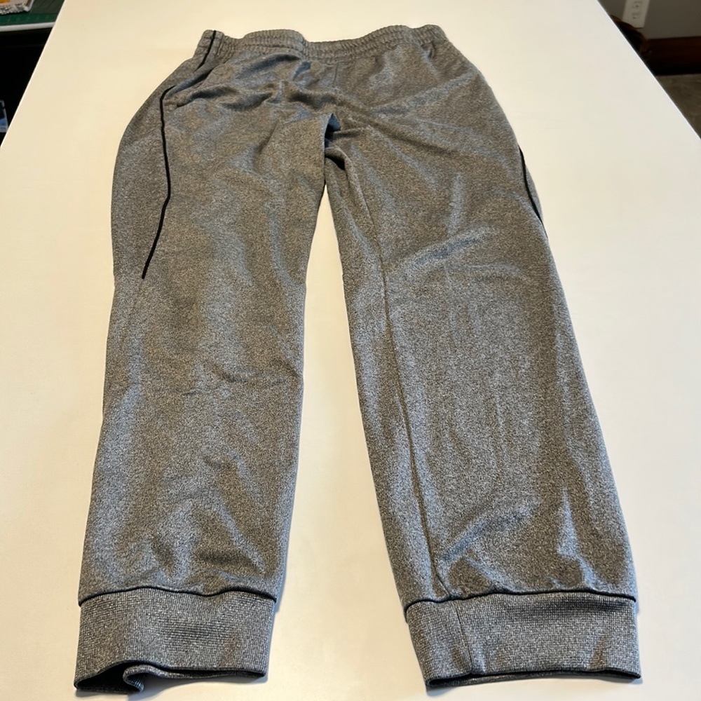EUC Tek Gear pant size Large